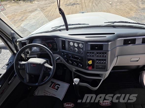 Peterbilt 567 Camiones tractor