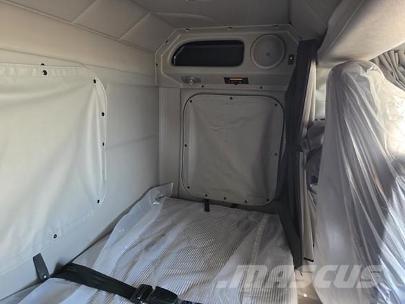 Peterbilt 567 Camiones tractor