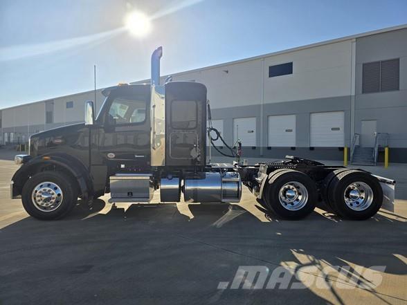 Peterbilt 567 Camiones tractor