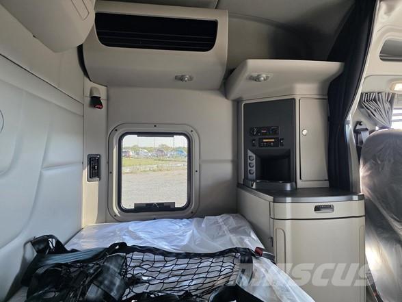 Peterbilt 567 Camiones tractor