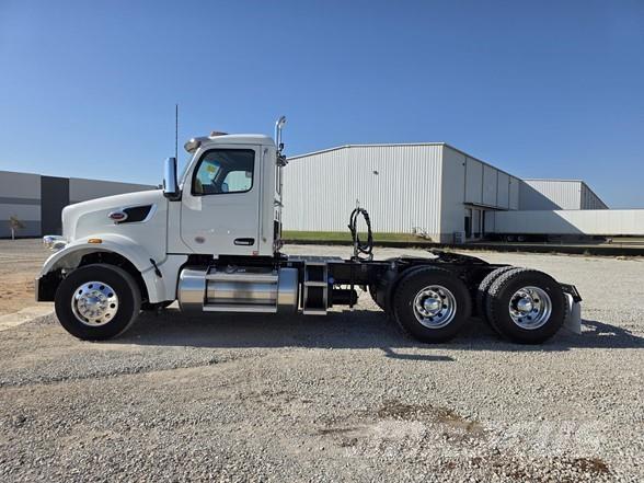 Peterbilt 567 Camiones tractor