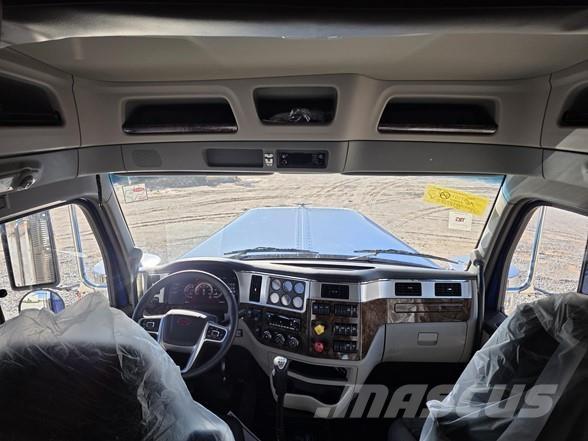 Peterbilt 589 Camiones tractor