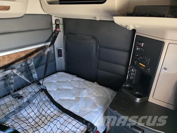 Peterbilt 589 Camiones tractor