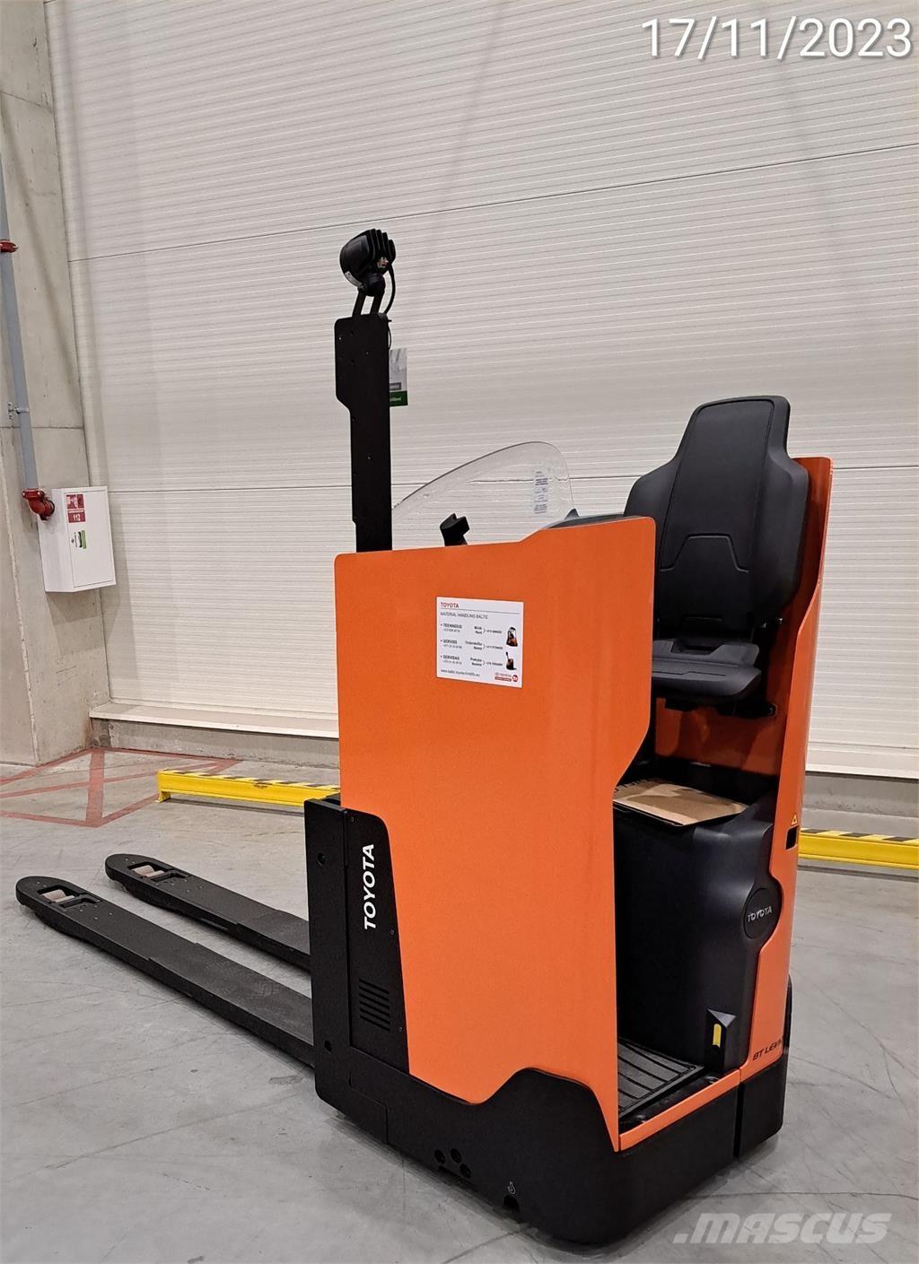 BT LSI200 Montacargas con plataformas de baja elevación