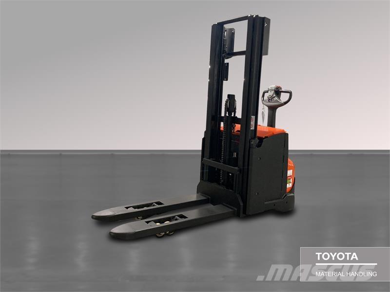 BT SWE120L Montacargas manual