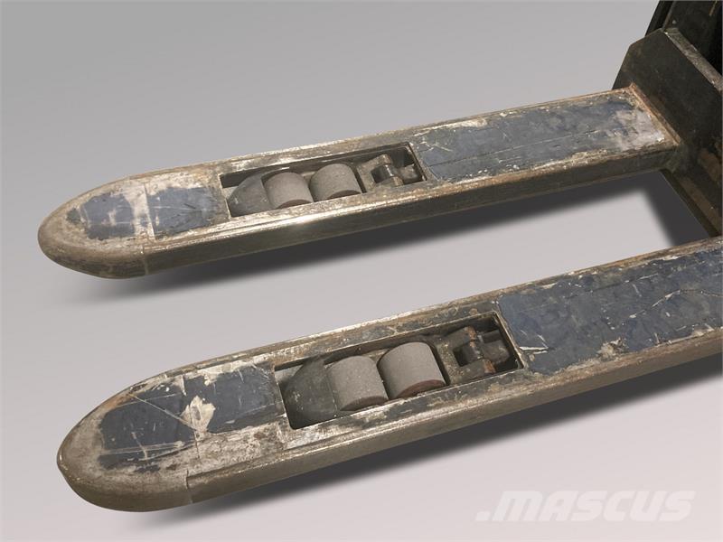 BT SWE120L Montacargas manual