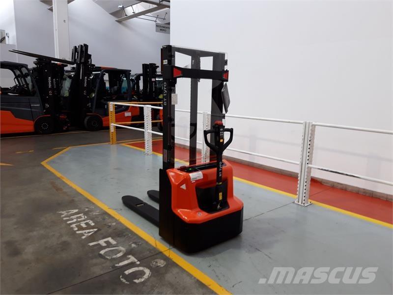 BT SHE100 Apiladores manuales