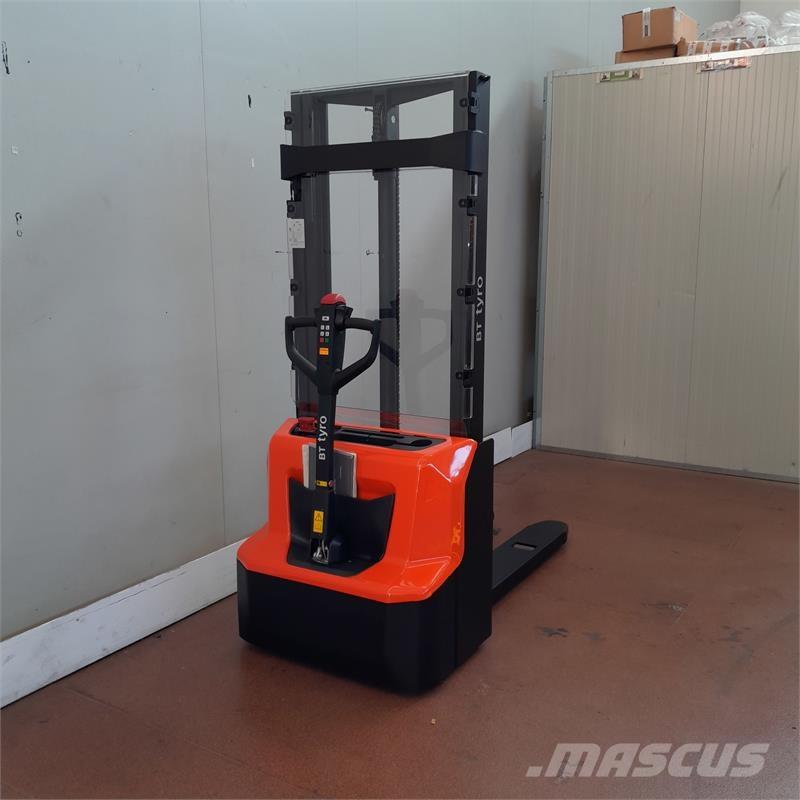 BT SHE100 Apiladores manuales