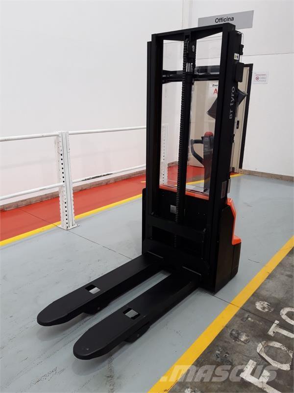 BT SHE100 Apiladores manuales