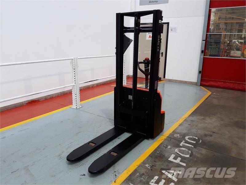 BT SHE100 Apiladores manuales