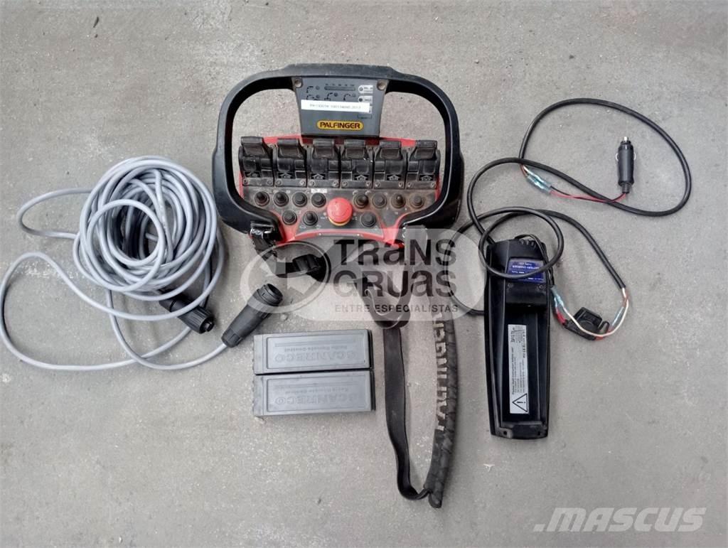 Palfinger PK 13001-K Grúas cargadoras