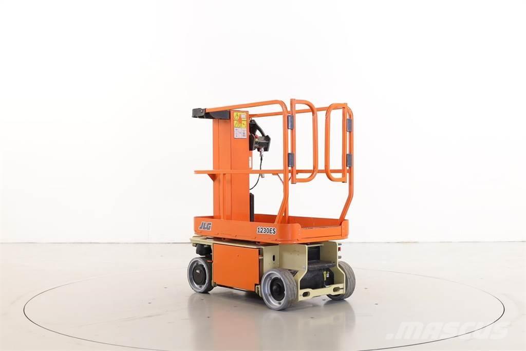 JLG 1230ES Plataformas con jaula de elevación