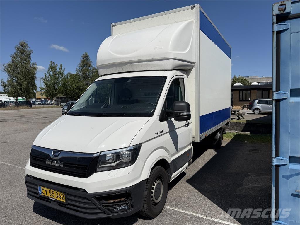MAN TGE 3.180 Camiones con caja de remolque