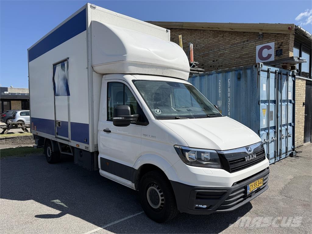 MAN TGE 3.180 Camiones con caja de remolque