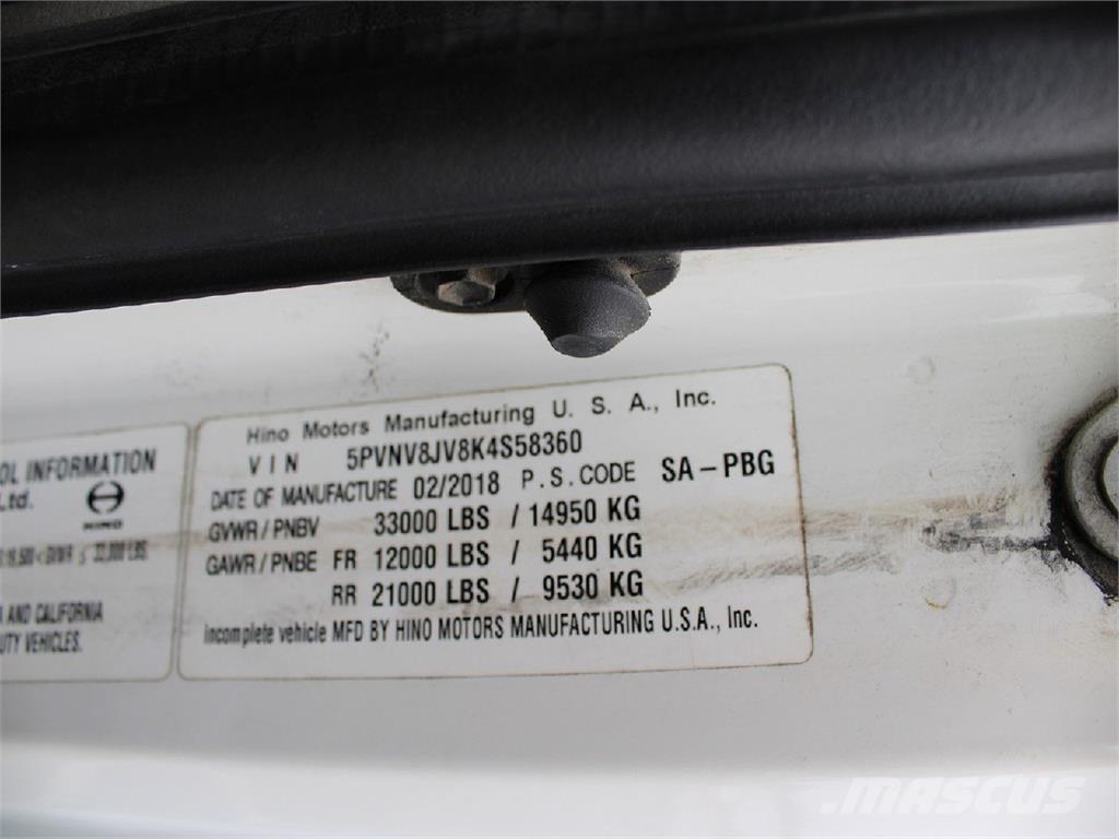 Hino 338 Camiones de cama baja