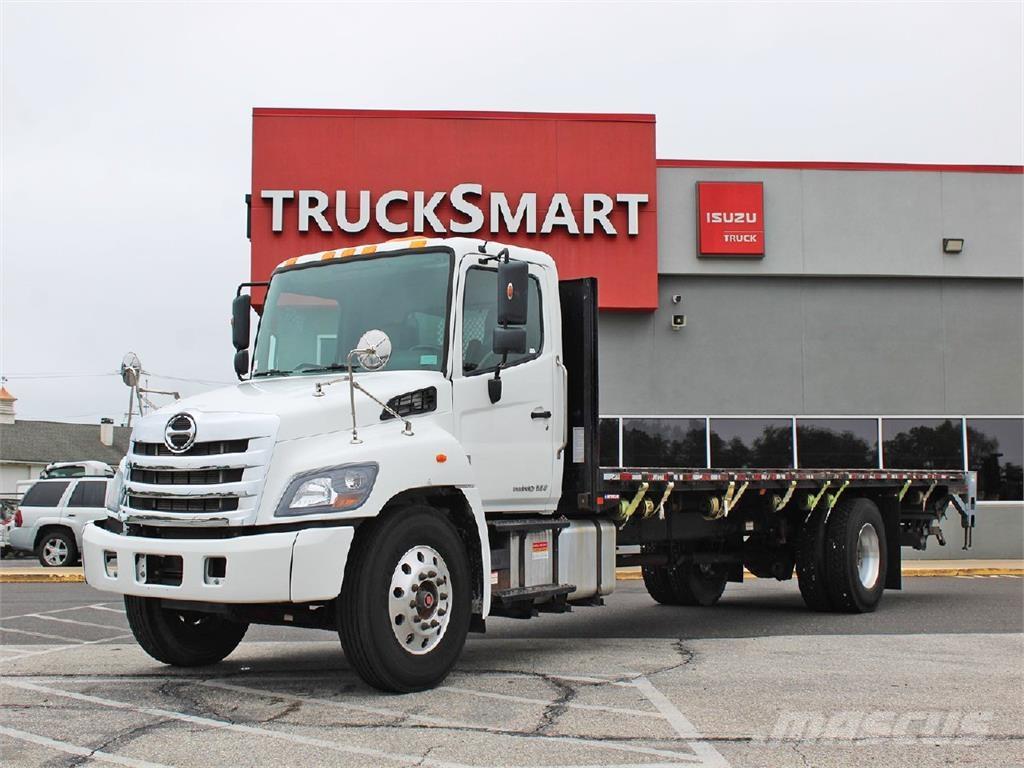 Hino 338 Camiones de cama baja