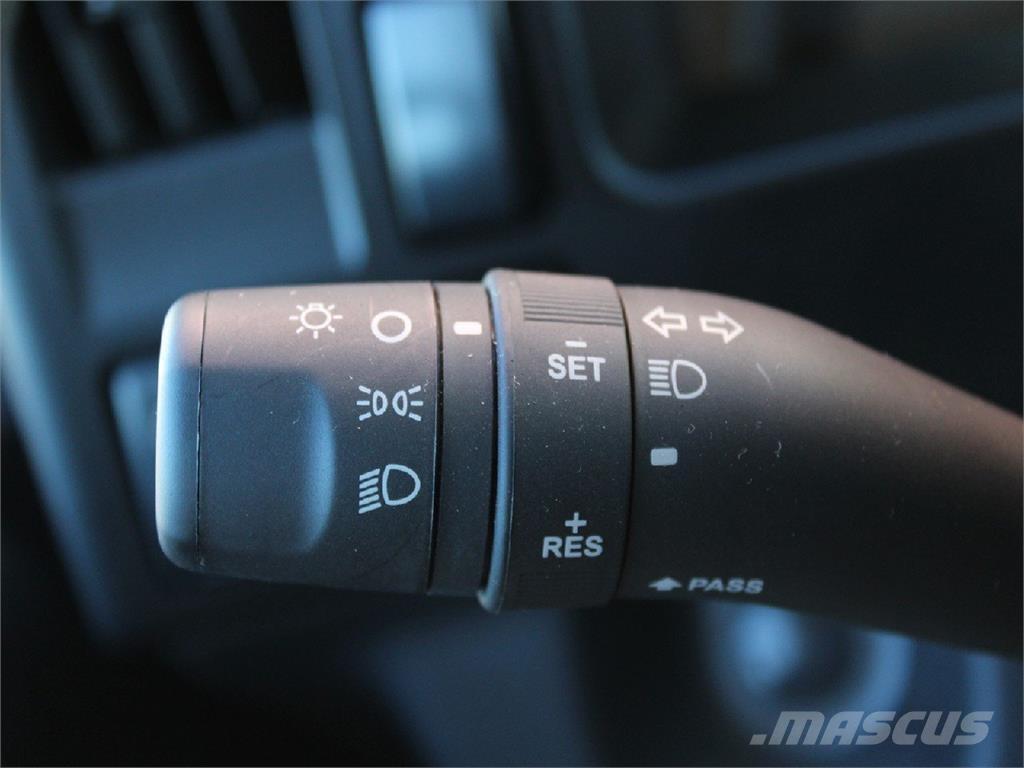 Isuzu NPR-HD Bañeras basculantes usadas