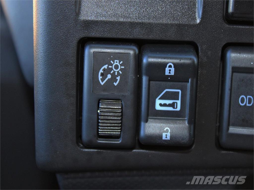 Isuzu NPR-HD Bañeras basculantes usadas