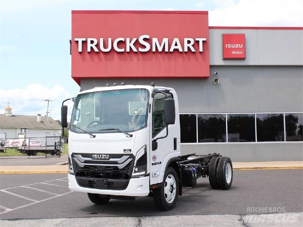 Isuzu NRR Camiones con chasís y cabina