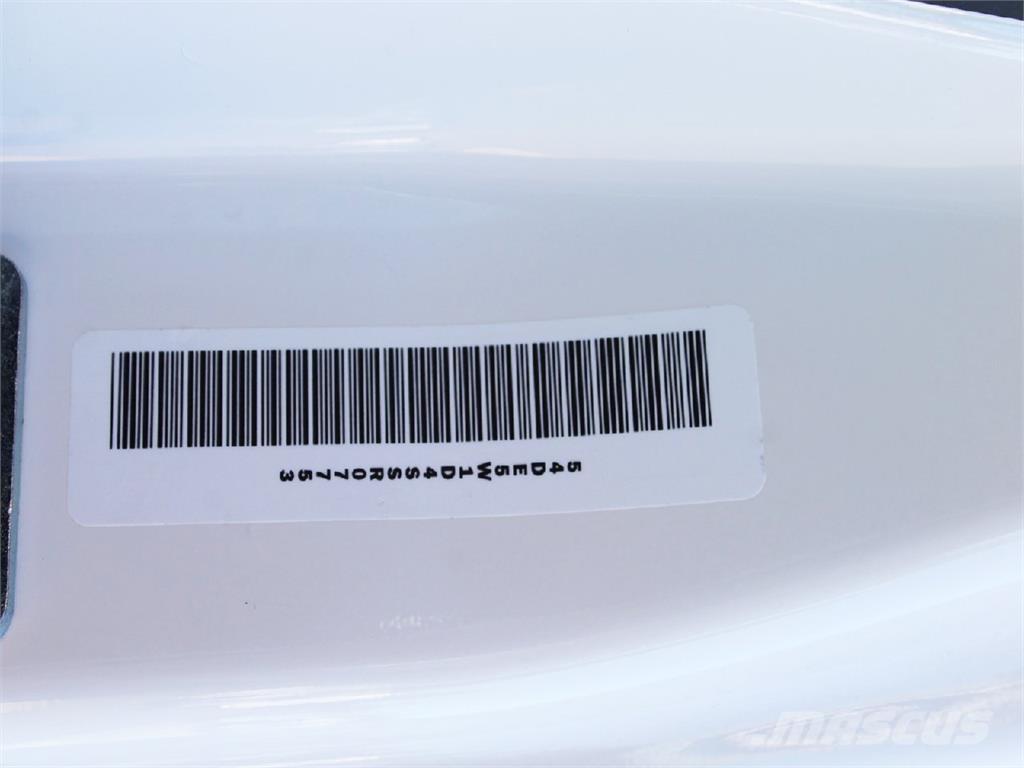 Isuzu NRR Camiones con caja de remolque