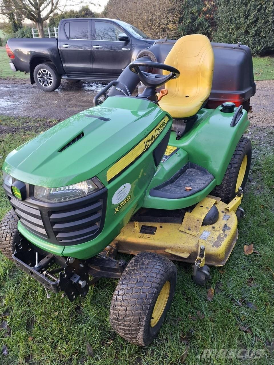 John Deere X750 Podadoras