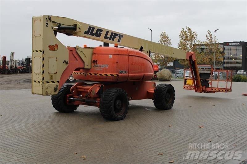 JLG 800AJ Plataformas con brazo de elevación manual