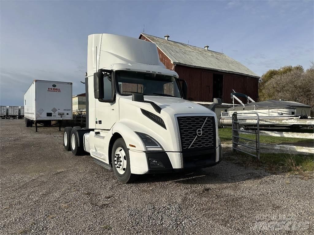 Volvo VNL300 Camiones tractor