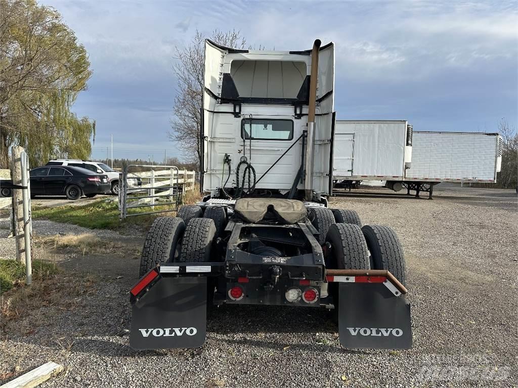 Volvo VNL300 Camiones tractor