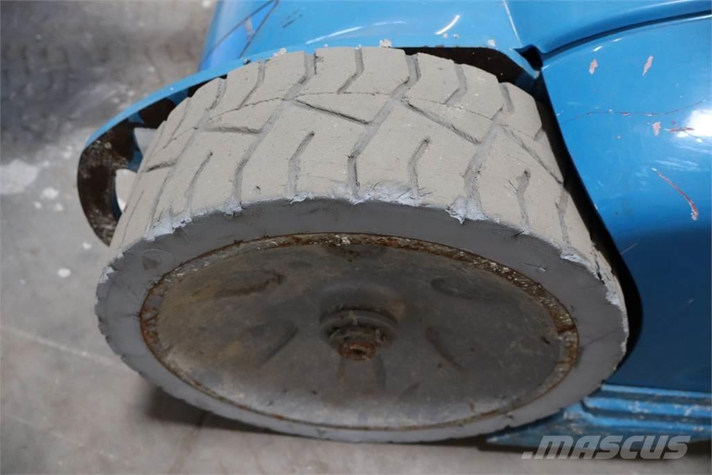 Genie GR26J Plataformas con jaula de elevación