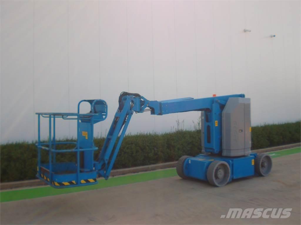 Genie Z30-20NRJ Plataformas con brazo de elevación manual