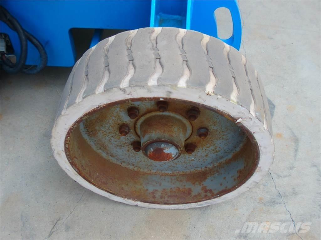 Genie Z34-22N Plataformas con brazo de elevación manual