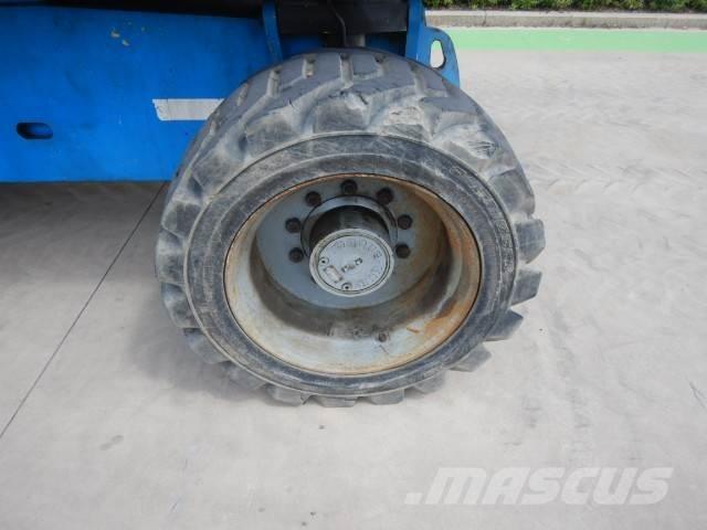 Genie Z80-60RT Plataformas con brazo de elevación manual