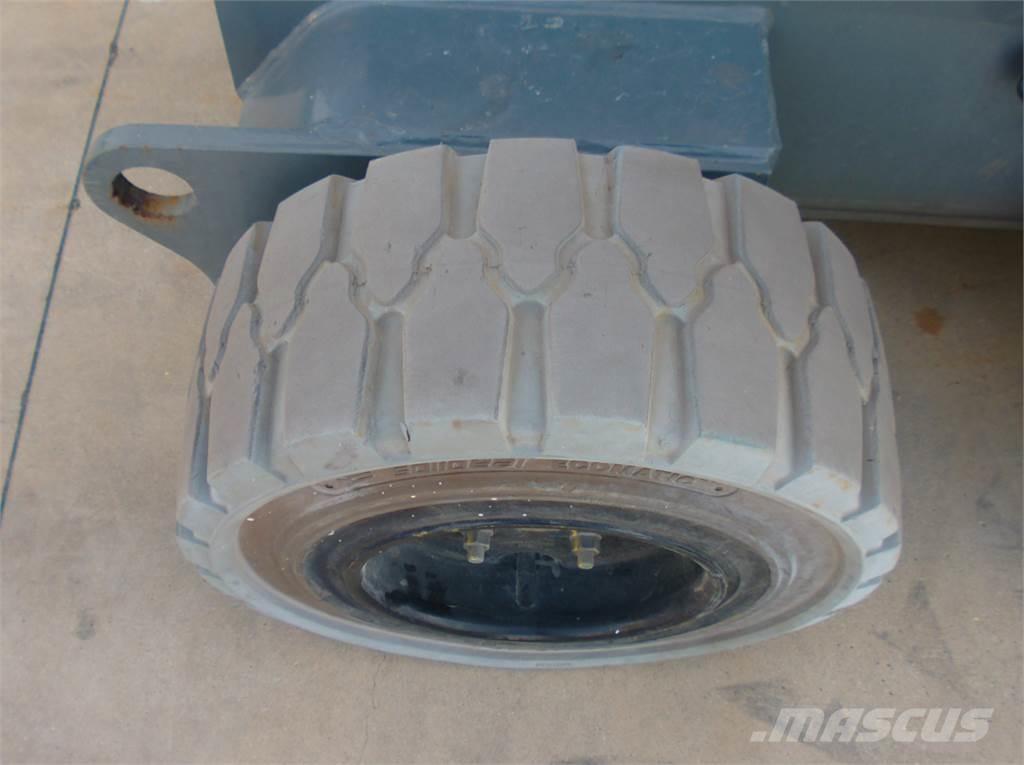 Haulotte HA15IP Plataformas con brazo de elevación manual