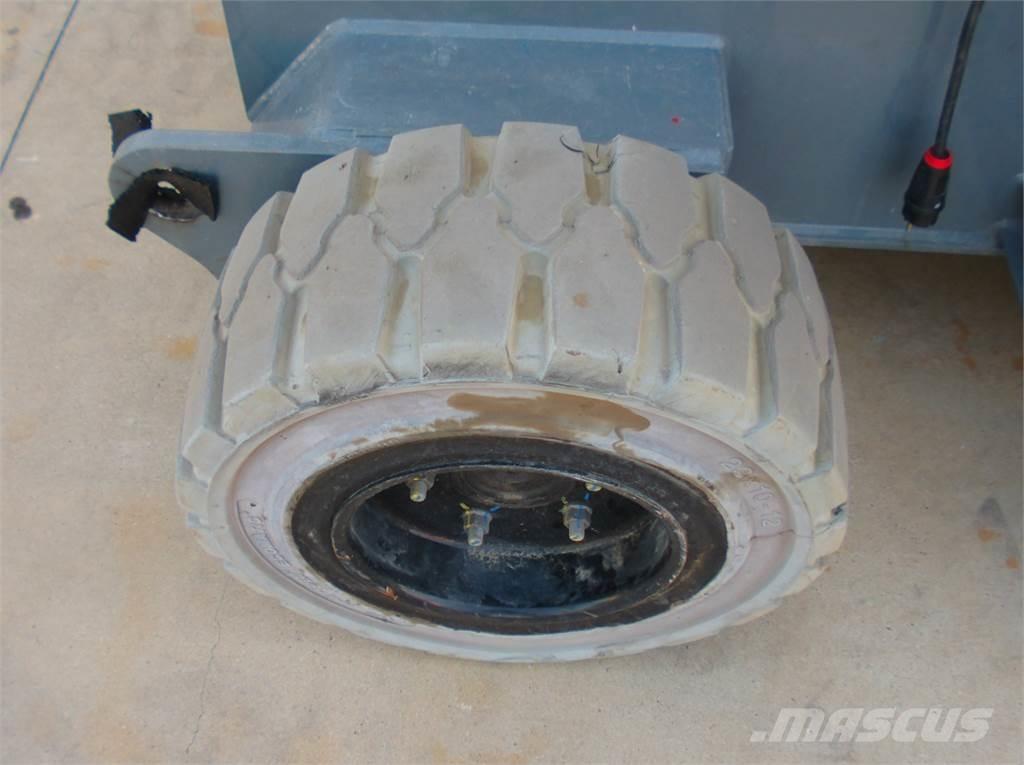 Haulotte HA15IP Plataformas con brazo de elevación manual