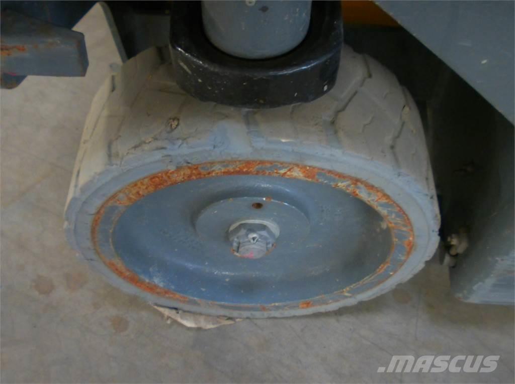 Haulotte STAR 6AC Plataformas con jaula de elevación