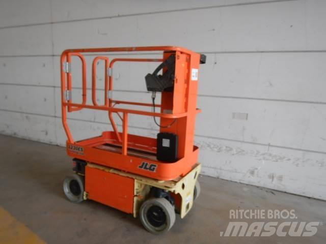 JLG 1230ES Plataformas con jaula de elevación