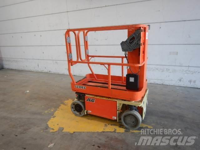 JLG 1230ES Plataformas con jaula de elevación