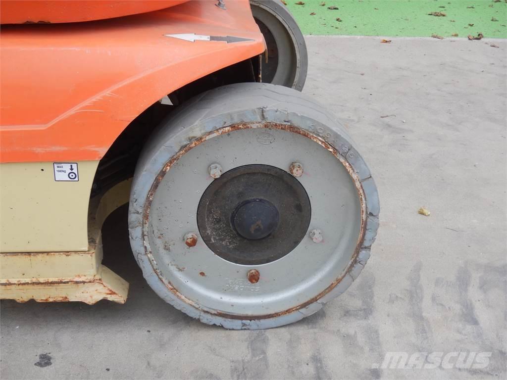 JLG Toucan 10E Plataformas con jaula de elevación