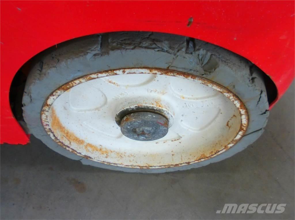 Snorkel TM12 Plataformas con jaula de elevación