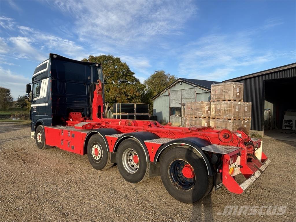 DAF XF 510 FAK 8X2 Camiones elevadores de gancho