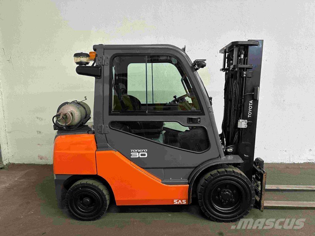 Toyota 02-8FGF30 Camiones LPG