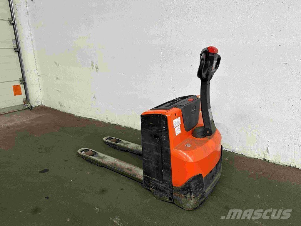 Toyota LWE 160 Montacargas de baja elevación