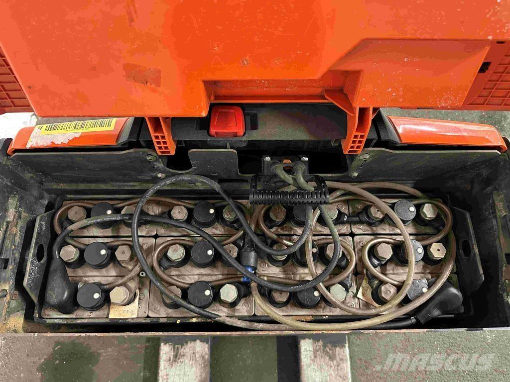 Toyota LWE 160 Montacargas de baja elevación