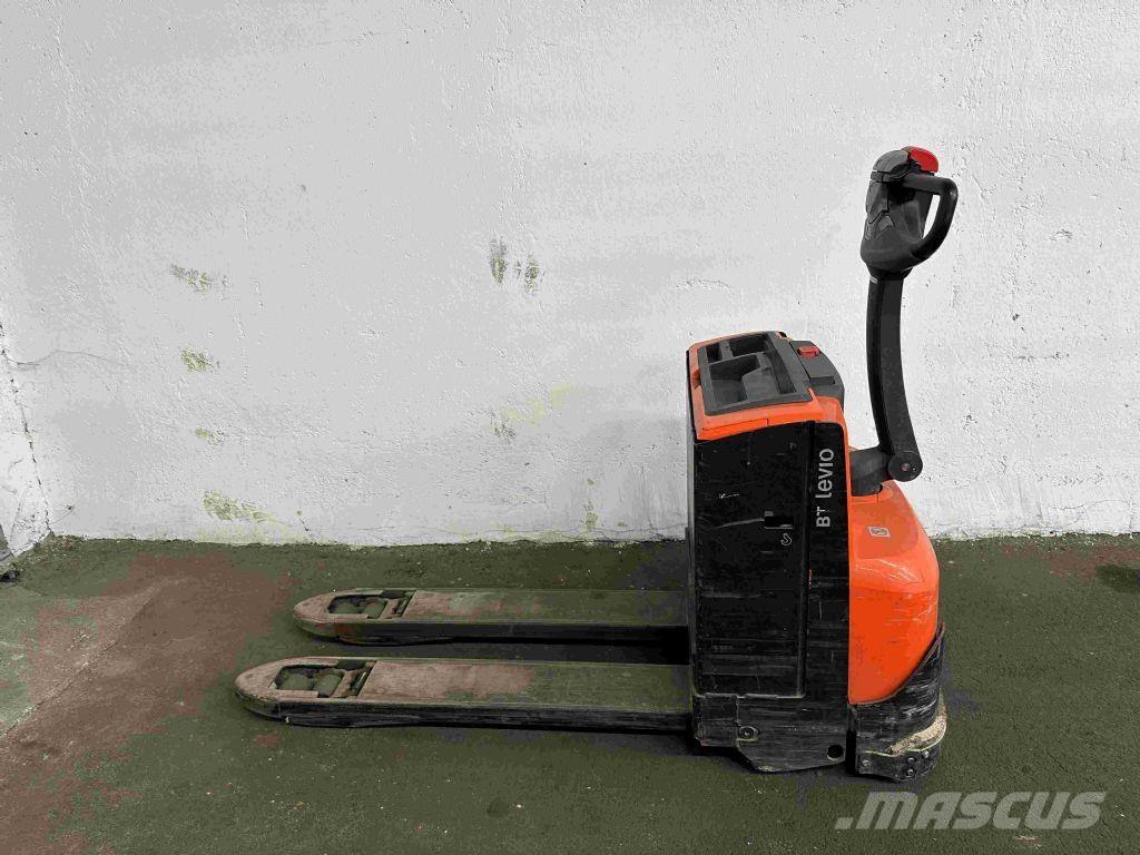 Toyota LWE 200 Montacargas de baja elevación