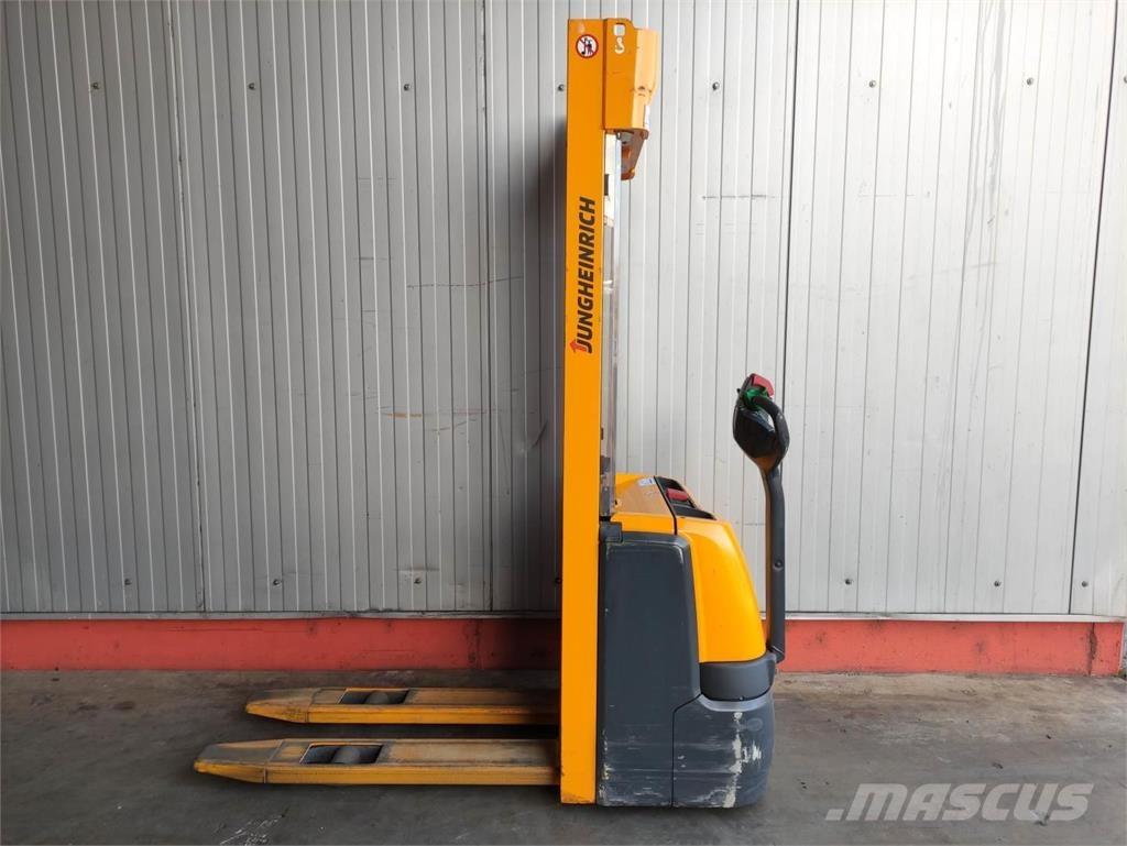 Jungheinrich EJC 112 Montacargas manual