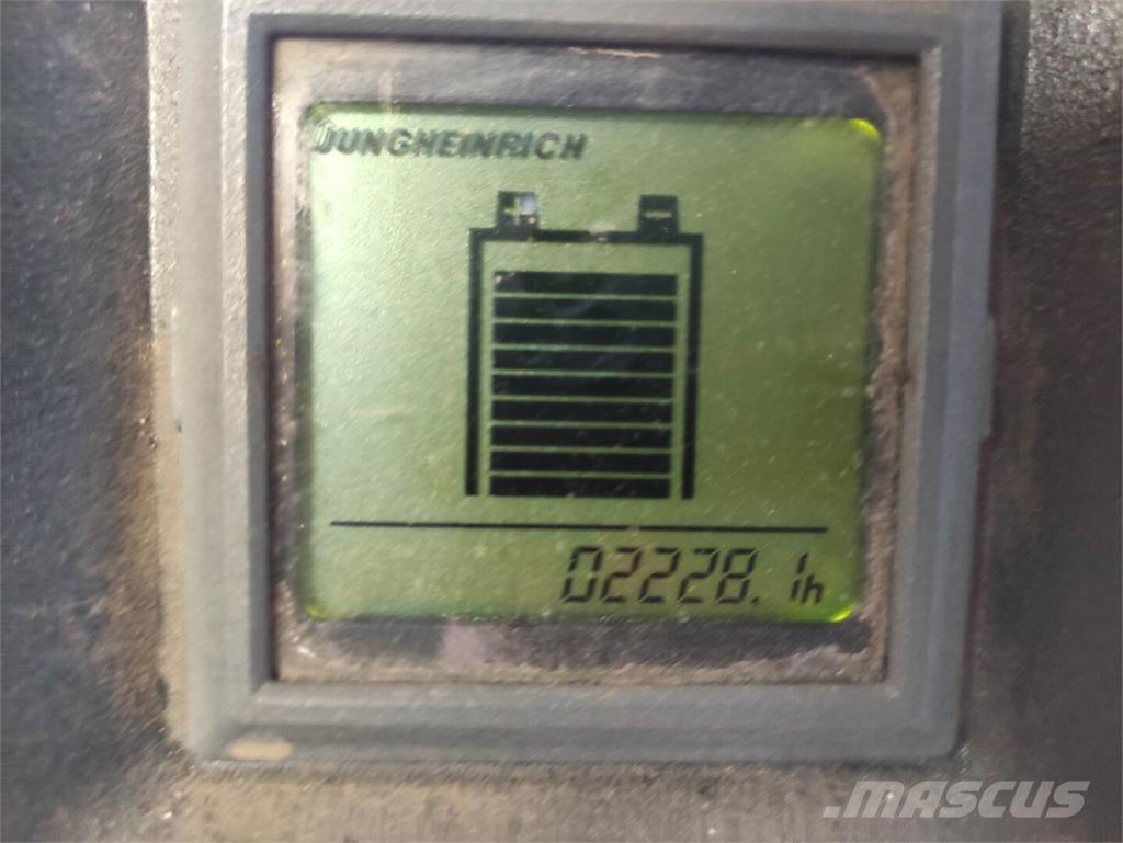 Jungheinrich ELE16G Montacargas de baja elevación