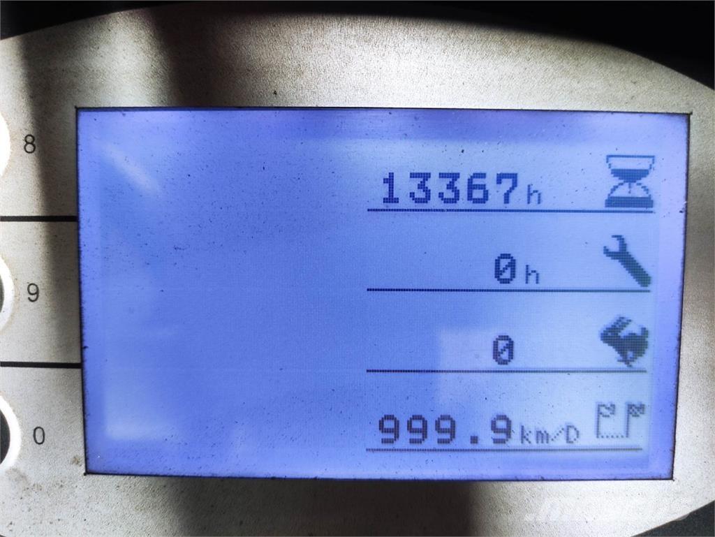 Still LTX-70 Camiones con grúa