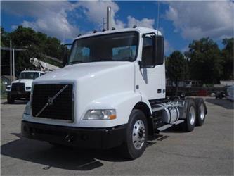 Volvo VNM64T200