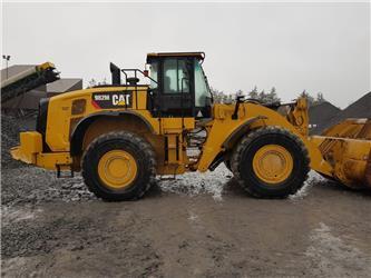 CAT 982m