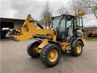 CAT 908M